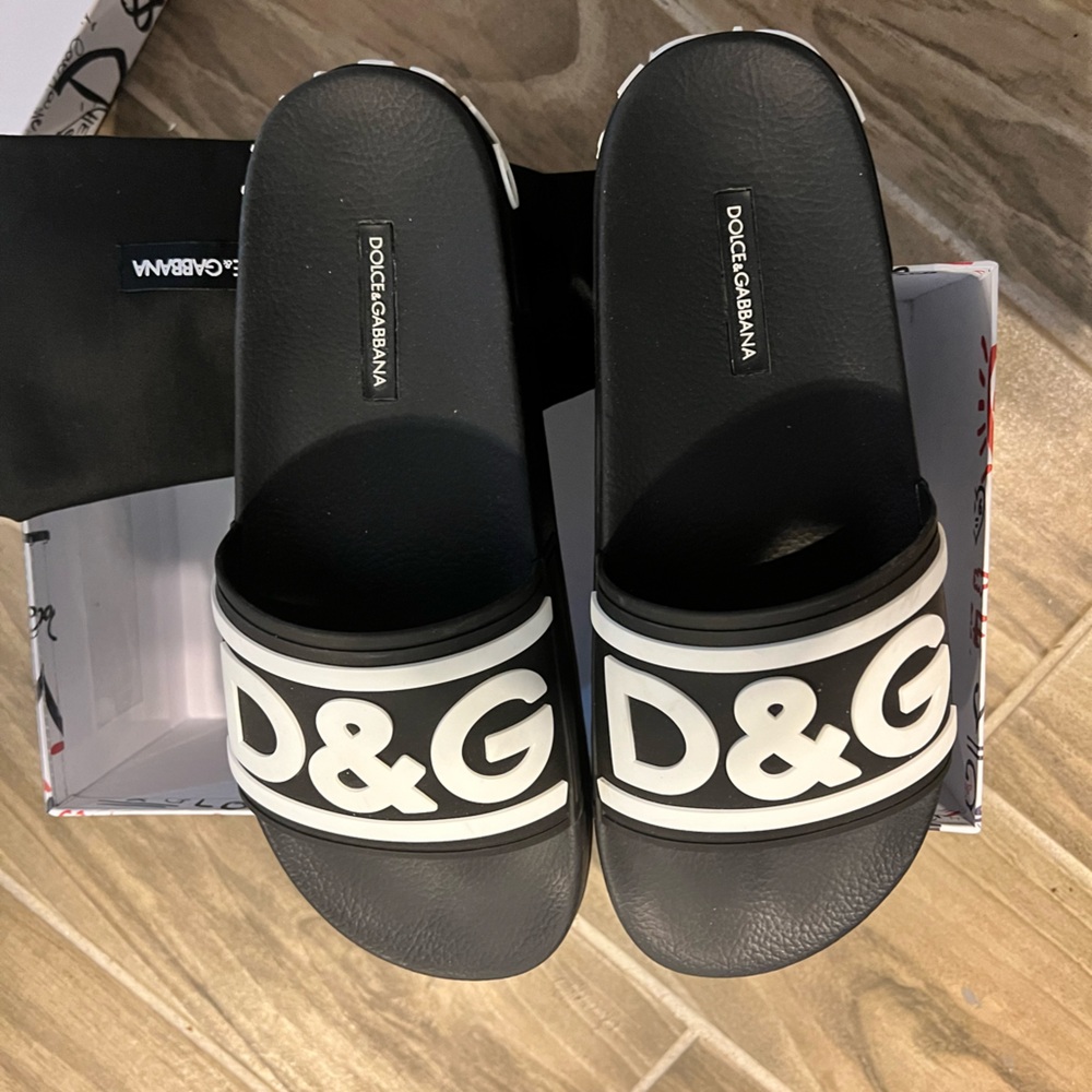 Dolce & Gabbana, size 40, black and white